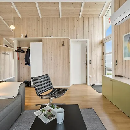 Feriehus Stunning In With Kitchen Frorup