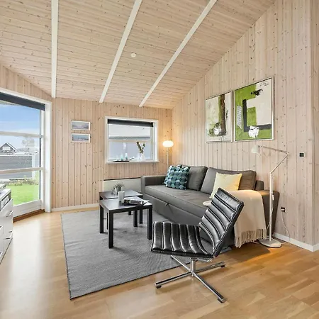Сasa de vacaciones Stunning In With Kitchen *