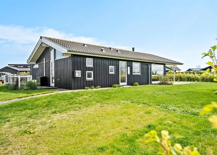 Stunning In With Kitchen Casa vacanze Frorup