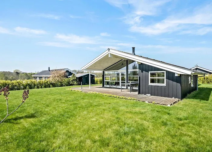 Stunning In With Kitchen Casa vacanze Frorup