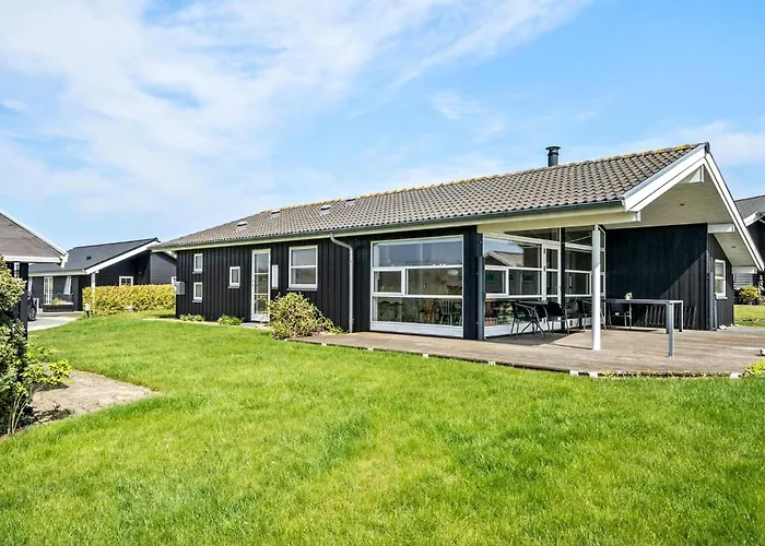 Stunning In With Kitchen