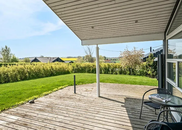 Stunning In With Kitchen Casa vacanze Frorup